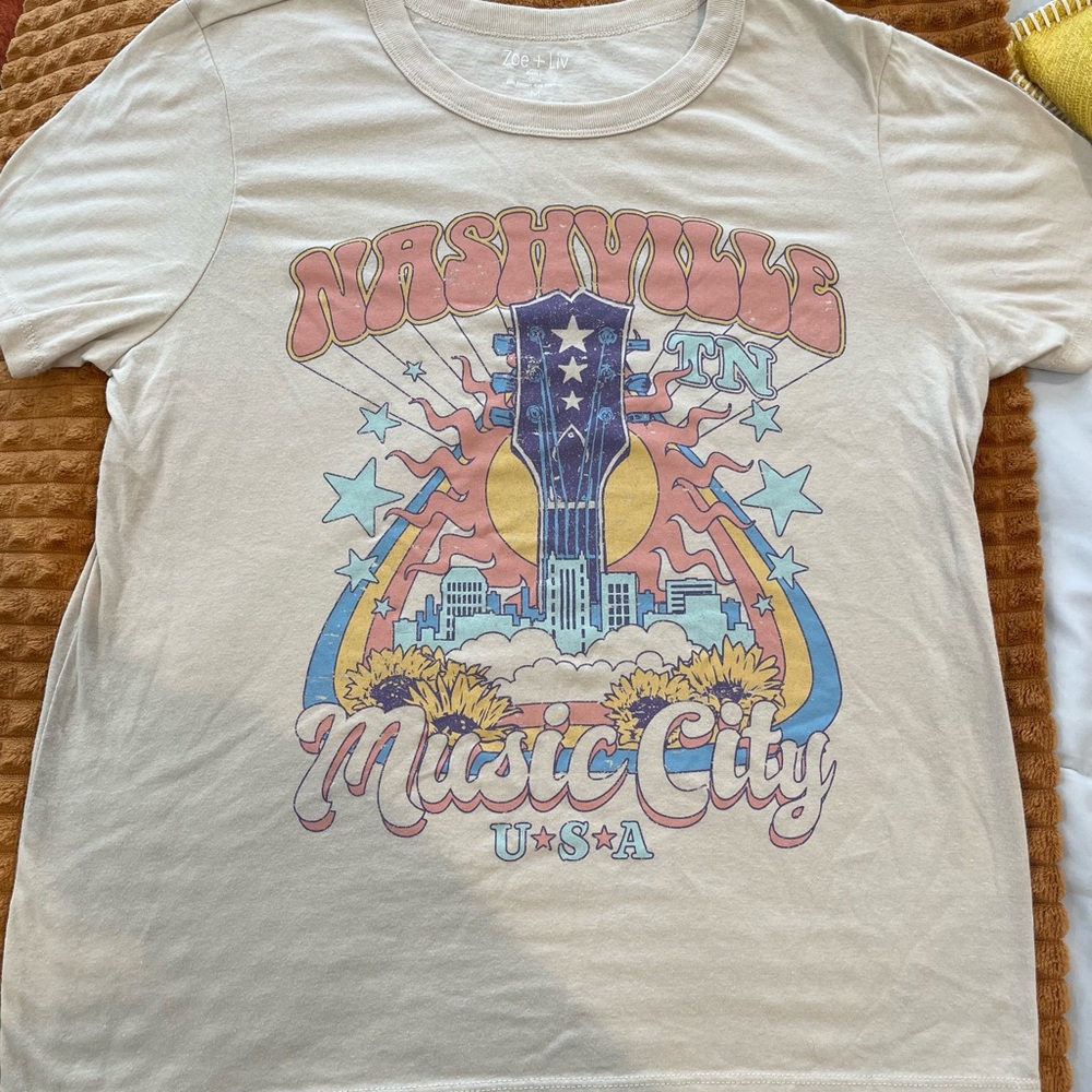 Zoe + liv tshirt from Target. Size Medium